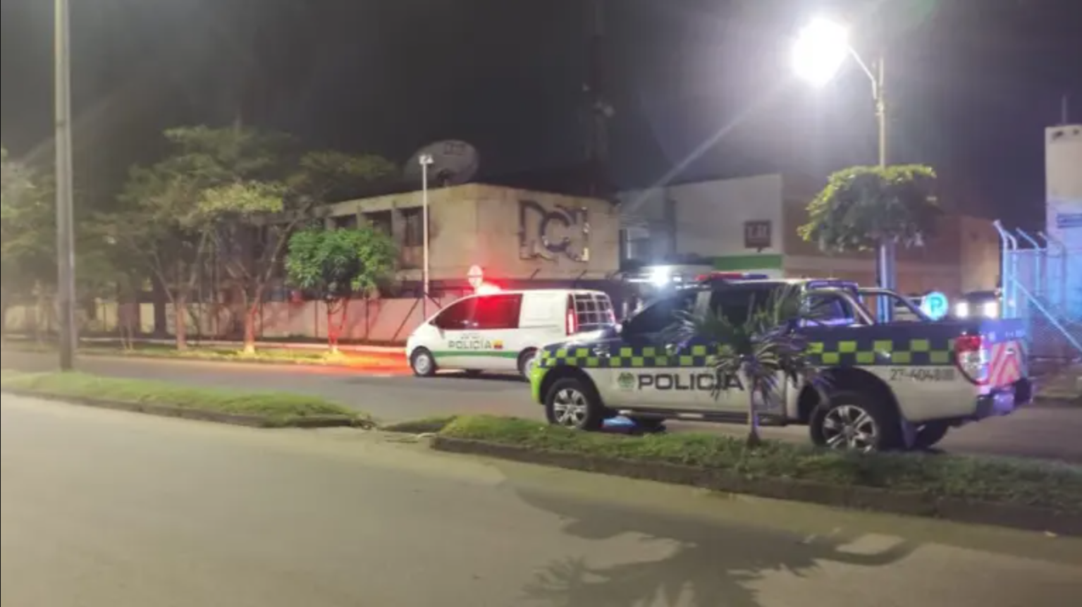 Explosión frente a RCN en Cali provoca alarma y rechazo nacional