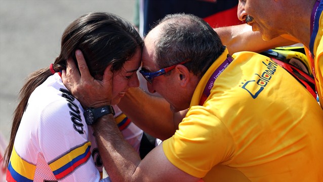 Mariana Pajón gana la medalla de oro para Colombia en el BMX Mariana Pajón gana la medalla de oro para Colombia en el BMX