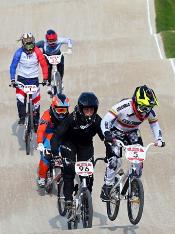 Mariana Pajón gana la medalla de oro para Colombia en el BMX Mariana Pajón gana la medalla de oro para Colombia en el BMX