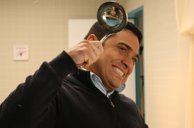 Mijail Mulkay interpreta a Gerardo Olarte, el escritor Mijail Mulkay interpreta a Gerardo Olarte, el escritor