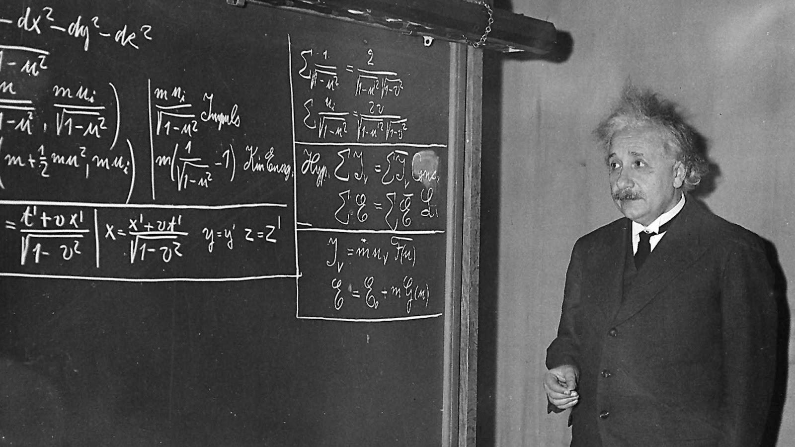 La Teoría de la Relatividad de Einstein en cuatro simples pasos La Teoría de la Relatividad de Einstein en cuatro simples pasos